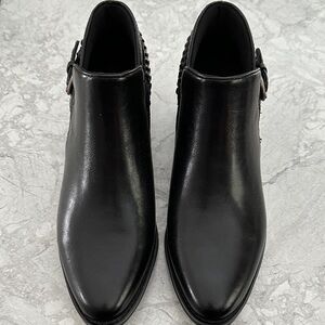 Women’s BareTraps Ankle Boot(low heel)